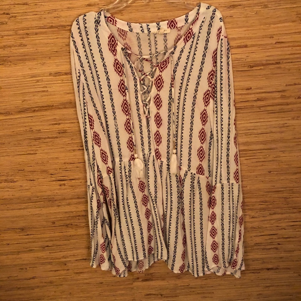 Red and white pattern top
